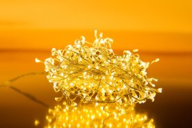 Šviečianti girlianda SUNLUX 9C 360FW-1, II3, 360 LED, iš varinių vielučių, ilgis - 3 m, šiltai balta sp., IP44, tinka naudoti lauke