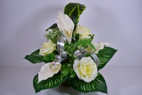 Dirbtinis kapų vainikas N10-RK, 50x45 cm.