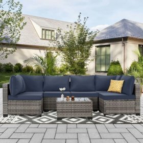 Sodo baldų komplektas NOVELLY HOME Garda1 YHL-1100, 3 dalių kampinė sofa, stalas su stiklu, pilkas ratanas su mėlynomis pagalvėmis