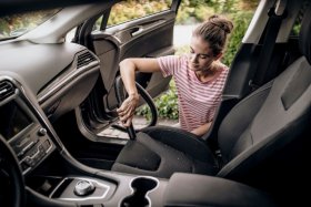 Drėgno ir sauso valymo dulkių siurblys KARCHER WD 2 Plus V-12/4/18, galia 1000 W, talpa 12 l