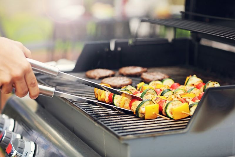 KAIP IŠSIRINKTI TINKAMIAUSIĄ GRILĮ?