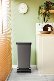 Šiukšliadėžė ROTHO Paso, 40 l, su pedalu, grafito sp.