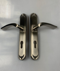 Durų rankena METAL BUD Nicole, 72 mm Su plokštele, nikelio spalvos, Lenkija