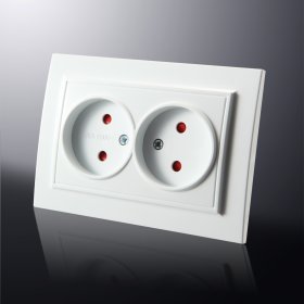 Kištukinis lizdas ORRO EP-14, 2 vietų, įleidžiamas, be įž., kreminės sp., 16A 250 V, A550420034