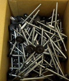 Šiferiniai sraigtai, 4,8 x 100 mm, RAL9005, juoda sp., cinkuoti, su 19 mm EPDM tarpine, 100 vnt.