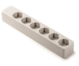 Kištukinis lizdas FAMATEL 2507, 6 vietų, su įž., su apsauga nuo vaikų, 16A/250V, baltos sp.
