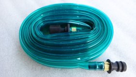 Perforuota laistymo žarna HERVIN GARDEN BS-9002, ilgis 7,5 m, viena pusė perforuota, užtikrina didesnį nei 6 m purškimo plotą (viso iki 45 m2), maks. slėgis 3,5 bar