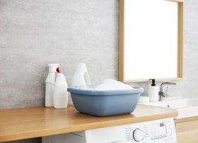 Plastikinis dubuo ROTHO Daily, skersmuo 34 x 34 cm, 8 l, mėlyna sp.