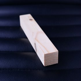 Tašelis obliuotas, matmenys 45 x 45 x 2400 mm, pušis, A klasė