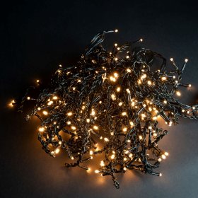Šviečianti girlianda-varveklis SUNLUX P30, 600 LED su plonu laidu, 30 m., šiltai balta spalva, IP44, tinka naudoti lauke, 30M-600-1