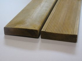 Terasinė lenta, matmenys 27 x 145 x 4000 mm, impregnuota žalia spalva, spygliuotis, klasė AB, 1 vnt. - 0,58 m²