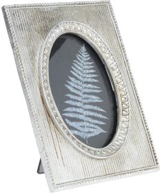 Rėmelis nuotraukai, sidabrinės sp., rėmelio dydis 15 x 21 cm, nuotraukos dydis 10 x 15 cm