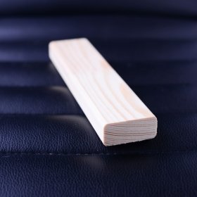 Tašelis obliuotas, matmenys 9 x 30 x 2400 mm, pušis, A klasė