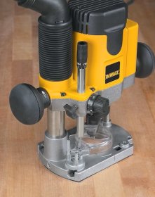 Elektrinė freza DEWALT DW621-QS, galia 1100W 