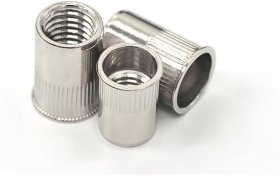 Kniedinės veržlės siaura galva, rievėtos, M6, 20 vnt.