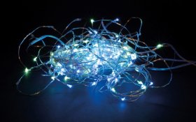 Šviečianti girlianda SUNLUX CC20, 200 LED su variniu laidu, 20 m., įvairiaspalvė, IP20, naudojimui viduje, CP20M-3