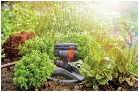 Svyruojantis purkštuvas GARDENA Aquazoom Compact