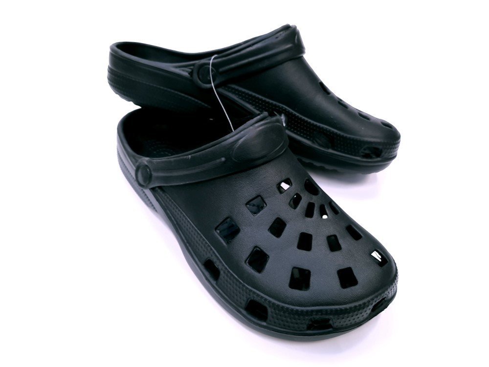 Juodos universalios klumpės HERVIN Kuni004, 41 dydis