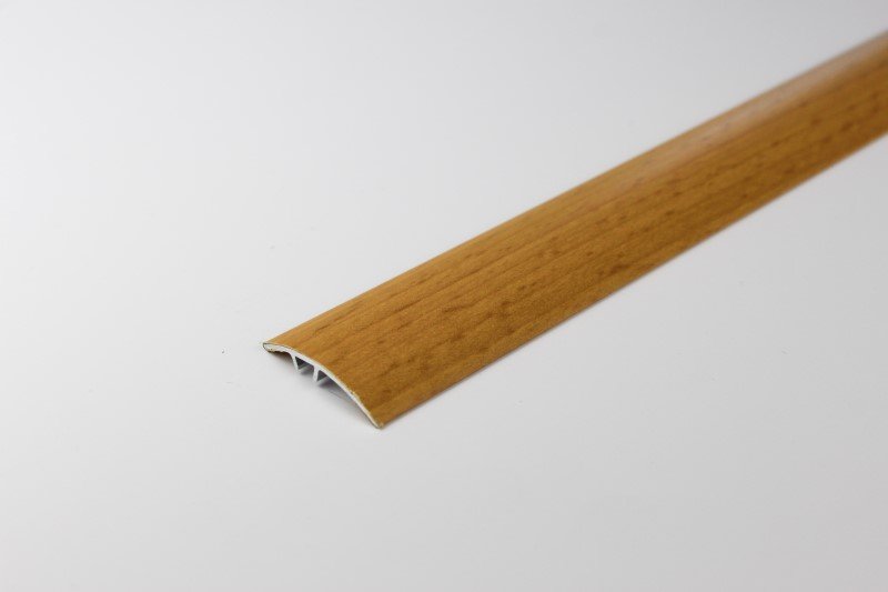 Aliumininė grindų juostelė ARCANSAS 024B5/123, 900 x 30 mm, laminuotas, medžio imitacija, paslėpti tvirtinimo kaiščiai