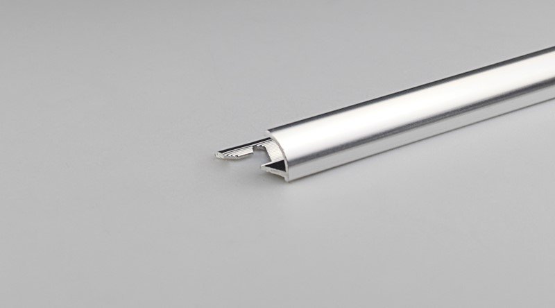 Kampas plytelėms ARCANSAS 254B/F/93, 2500 x 27 x 8 mm, aliuminis anoduotas, išorinis, sidabro spalvos, chromas