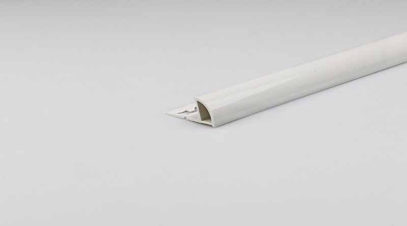 Kampas plytelėms ARCANSAS 251A/01, 2500 x 28 x 8 mm, plastikinis, vidinis, baltas, blizgus