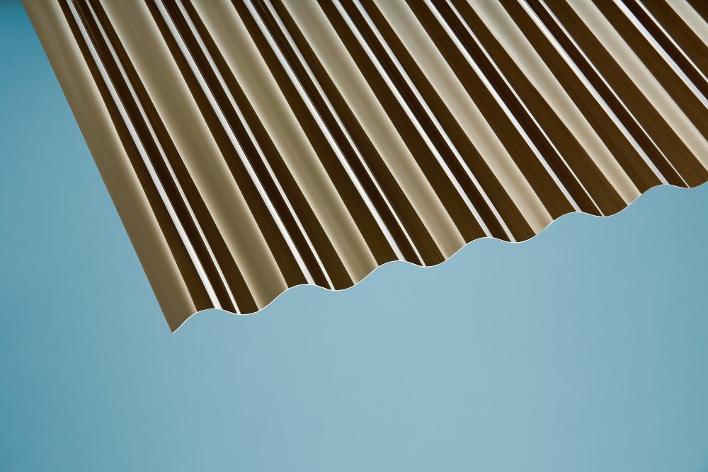 PC profiliuoto monolito polikarb. lakštai GUTTAGLISS PC MAKRO, matmenys 0,8 x 1045 x 2000 mm, sinusinė, bronzinės spalvos, 2802353