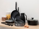 Keptuvė MAKU Deal, nelimpanti danga, juodos sp., skersmuo 24 cm