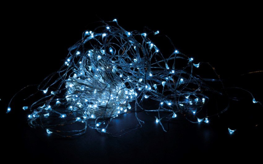 Šviečianti girlianda SUNLUX HH10, 100 LED su valdymo pulteliu, 10 m., įvairiaspalvė, USB, IP20, naudojimui viduje, CP10M-U-2
