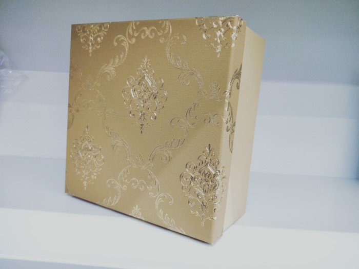 Dovanų dėžutės, įvairių spalvų, 15 x 15 x 9 cm