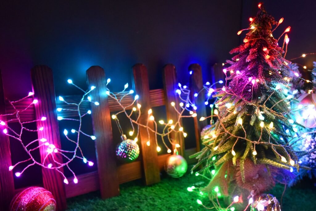 Šviečianti girlianda SUNLUX A15, 500 LED, išmanioji, su RGB valdikliu, IP20, 15 m