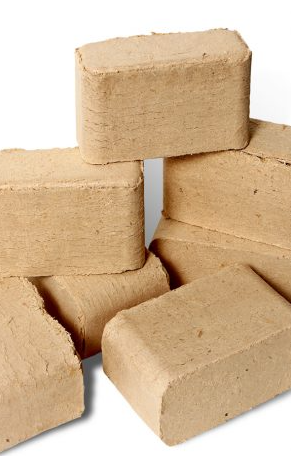 Pjuvenų briketai, mišrios medienos, 10 kg, drėgnumas: < 10 %, peleningumas: < 2 %, kaloringumas: ~ 18 Mj/kg
