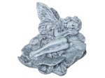 Sodo dekoracija 4Living Fėja, gulinti ant akmens, pilkos sp., 26 x 20 x 18,5 cm.