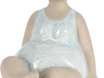 Sodo dekoracija PAPLŪDIMIO MOTERIS, sėdinti, 4 skirtingų sp., 16 x 13 x 16,5 cm.