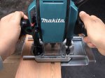 Elektrinė freza MAKITA RP0900J, 900 W, 6-8 mm, 27000 min.-1, 2,7 kg