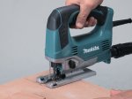Siaurapjūklis MAKITA JV0600J, 650 W, 90 mm, 500-3100 min-1, 3-jų pakopų švytuoklinis judesys, 2,4 kg, MAKPACK lagaminas
