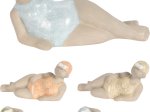 Sodo dekoracija PAPLŪDIMIO MOTERIS, gulinti, 4 skirtingų sp., 22 x 7,5 x 11,5 cm.