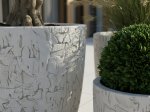 Keraminis lauko vazonas Cora II, baltos sp., 42,5 x 42,5 x 41 cm.